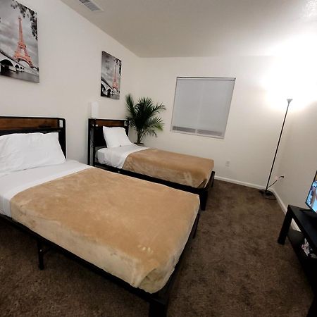 4 Bedrooms & 2.5 Bathrooms In La Los Angeles Kültér fotó
