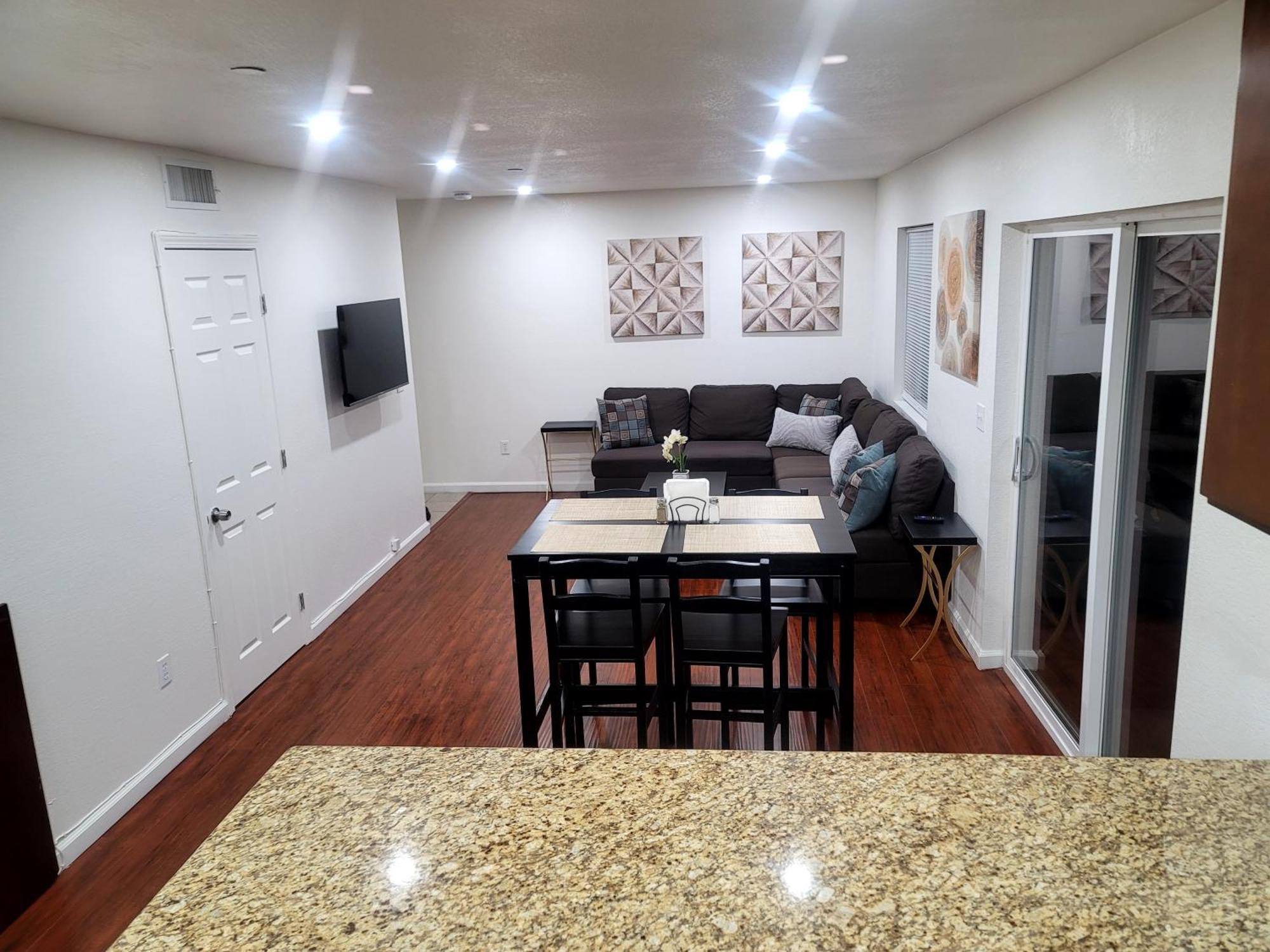 4 Bedrooms & 2.5 Bathrooms In La Los Angeles Kültér fotó